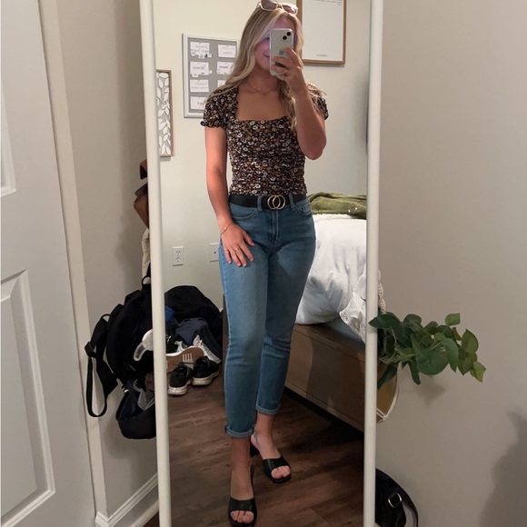 Meet your Posher, Hannah - Picture 3 of 3